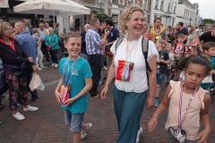 Avondvierdaagse-aankomst-03-06-2022-Foto-Ron-Schouwenaar-107