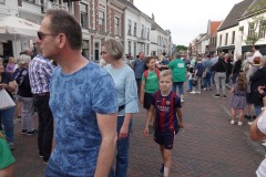 Avondvierdaagse-aankomst-03-06-2022-Foto-Ron-Schouwenaar-34