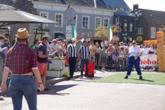 Eierwerpen-18-04-2022-Foto-Ron-Schouwenaar-101