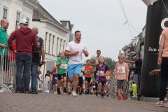 Familieloop-De-10-van-t-Aogje-17-09-2023-Foto-Corne-Wijnigs-113