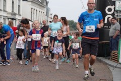 Familieloop-De-10-van-t-Aogje-17-09-2023-Foto-Corne-Wijnigs-81