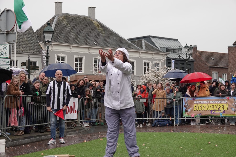 Eierwerpen-10-04-2023-Foto-Corne-Wijnings-12