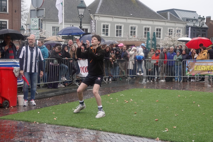 Eierwerpen-10-04-2023-Foto-Corne-Wijnings-26