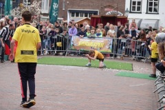 Eierwerpen-Kinderen-01-04-2024-Foto-Ron-Schouwenaar-1