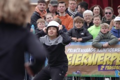 Eierwerpen-Kinderen-01-04-2024-Foto-Ron-Schouwenaar-13