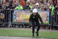 Eierwerpen-Kinderen-01-04-2024-Foto-Ron-Schouwenaar-18