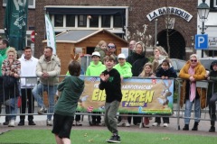 Eierwerpen-Kinderen-01-04-2024-Foto-Ron-Schouwenaar-30