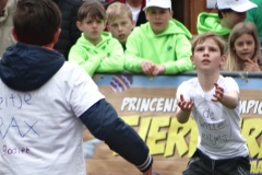 Eierwerpen-Kinderen-01-04-2024-Foto-Ron-Schouwenaar-48