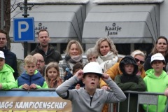 Eierwerpen-Kinderen-01-04-2024-Foto-Ron-Schouwenaar-56