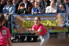 Eierwerpen-jeugd-06-04-2026-Foto-Ron-Schouwenaar-06-Groot