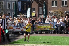 Eierwerpen-jeugd-06-04-2026-Foto-Ron-Schouwenaar-66-Groot