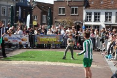 Eierwerpen-jeugd-06-04-2026-Foto-Ron-Schouwenaar-95-Groot