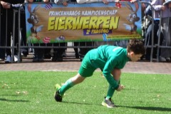 Eierwerpen-jeugd-06-04-2026-Foto-Ron-Schouwenaar-96-Groot