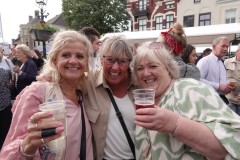 Feest-na-de-Vrijmarkt-en-Braderie-in-Princenhage-10-05-2026-Foto-Corne-Wijnings-08-Groot