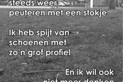 020-30-48-Poep-in-de-speeltuin-16-04-2015-Femke-Reuvers