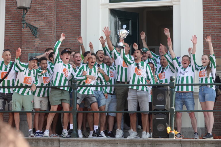 Groen Wit, R.K.S.V. Groen Wit, Huldiging, Kampioen, Derde klasse C, Haagsemarkt