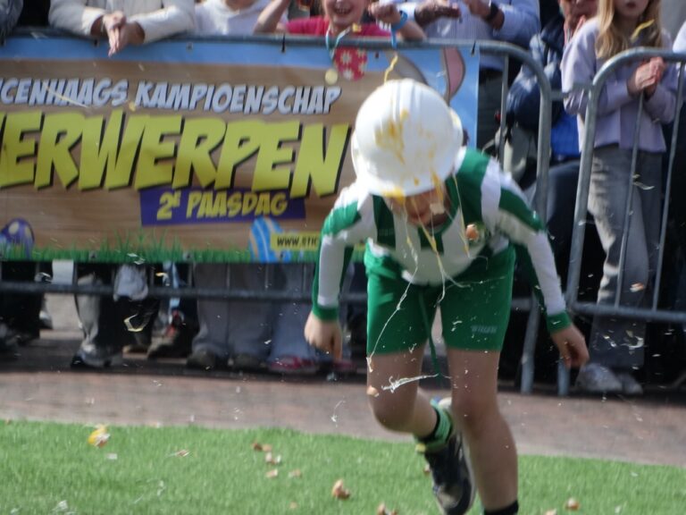 Geslaagde 14e editie Eierwerpen in Princenhage!