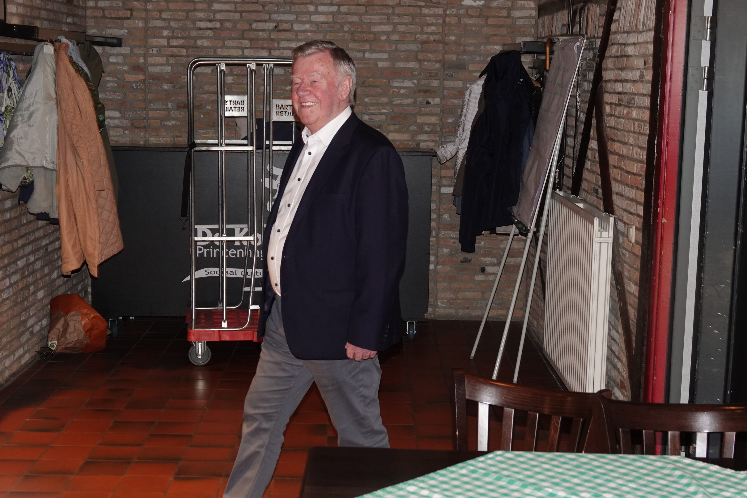 Koninklijke onderscheiding, Lintje, Princenhage, Ad van den Enden, SCC De Koe, Rolstoelcarnaval Breda, Penningmeester, Digna Nierpatiëntenvereniging